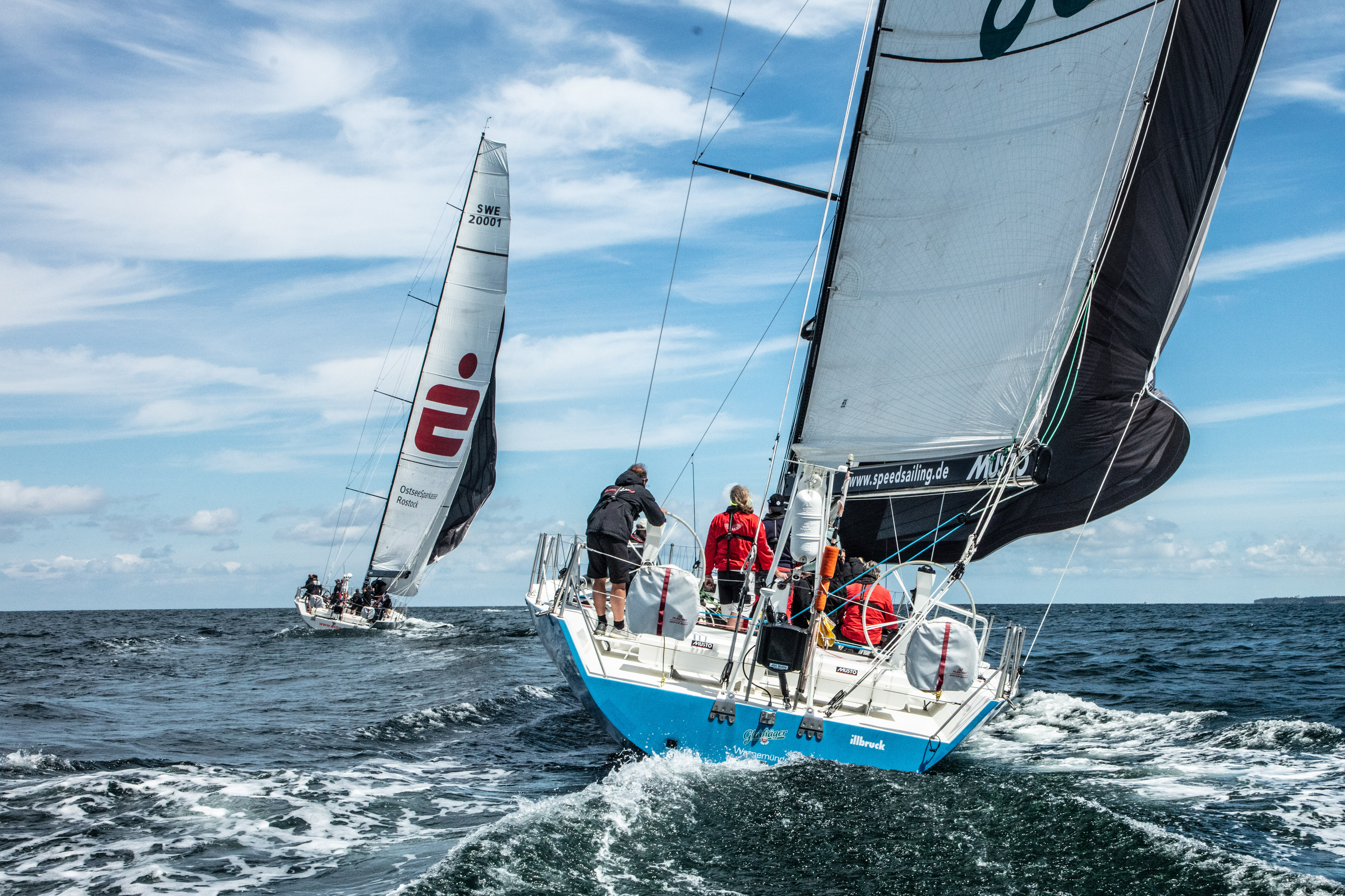 Die Volvo Ocean Racer „Ospa” und „Glashäger” auf dem Weg nach Bornholm.